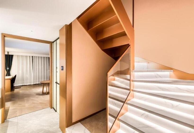 Starway Hotel Harbin West Station West Square