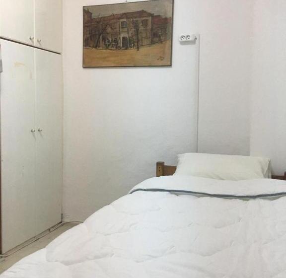 Castle81homes Women Hostel Only For Women