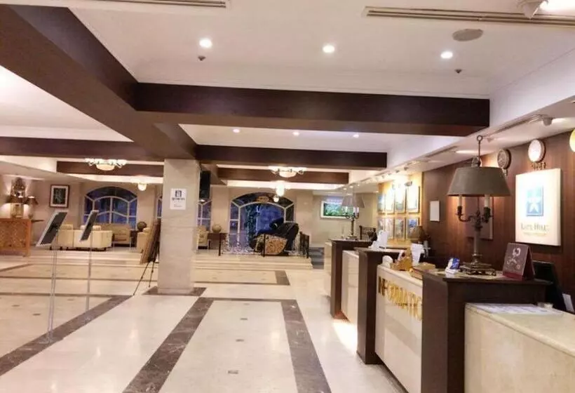 Hotelli Lake Hills Sokrisan