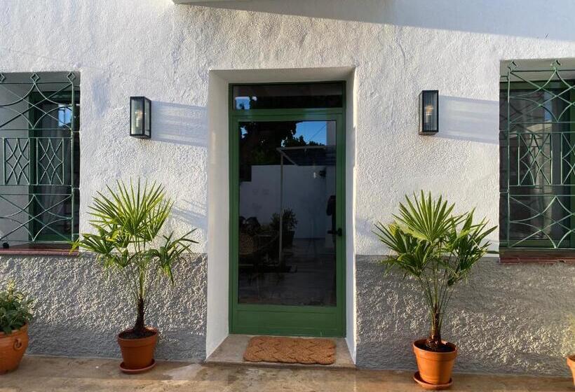 בית מלון כפרי Les Filles