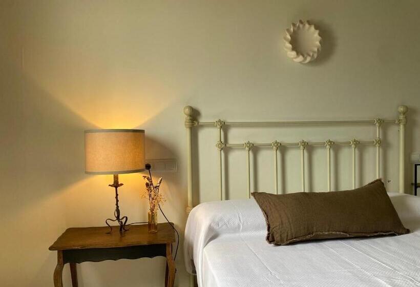 בית מלון כפרי Les Filles