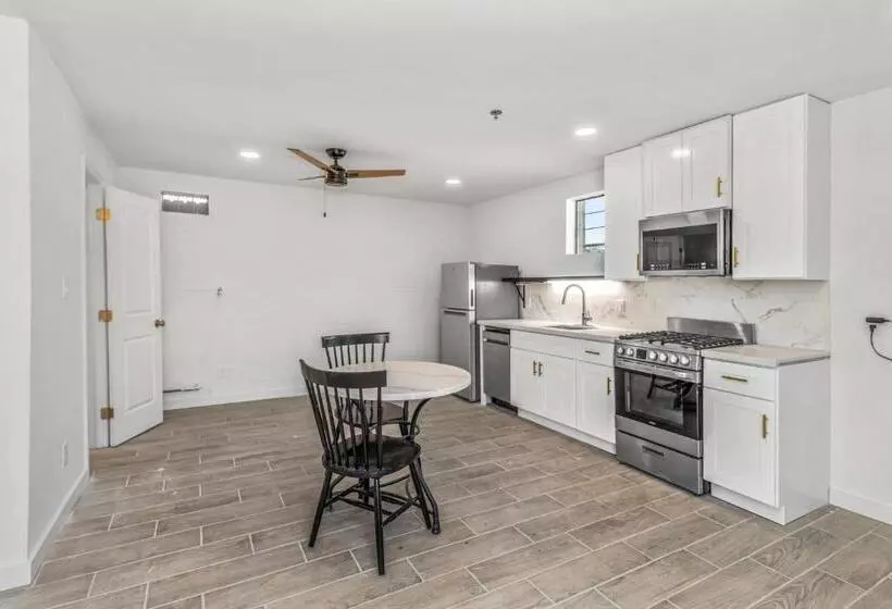 Motelli Studios On Fourth