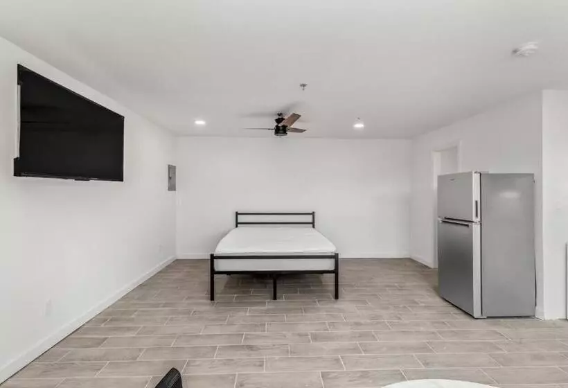 Motelli Studios On Fourth