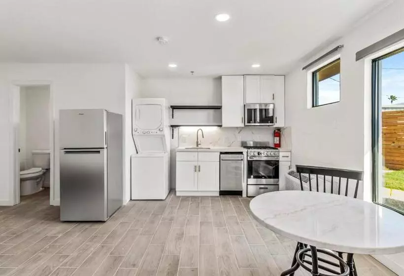 Motelli Studios On Fourth