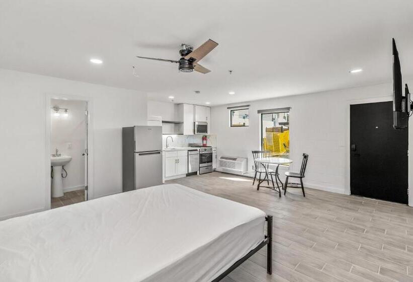 모텔 Studios On Fourth