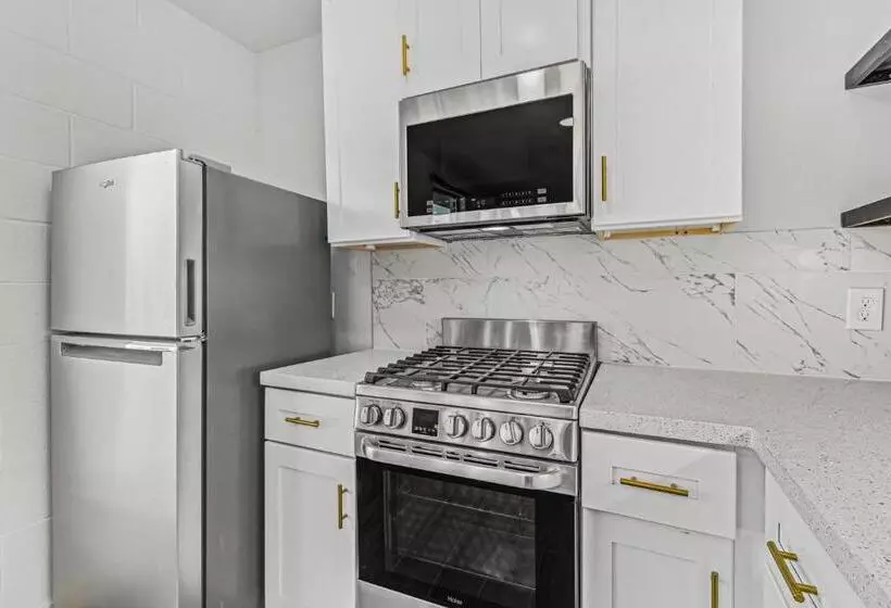 Motelli Studios On Fourth