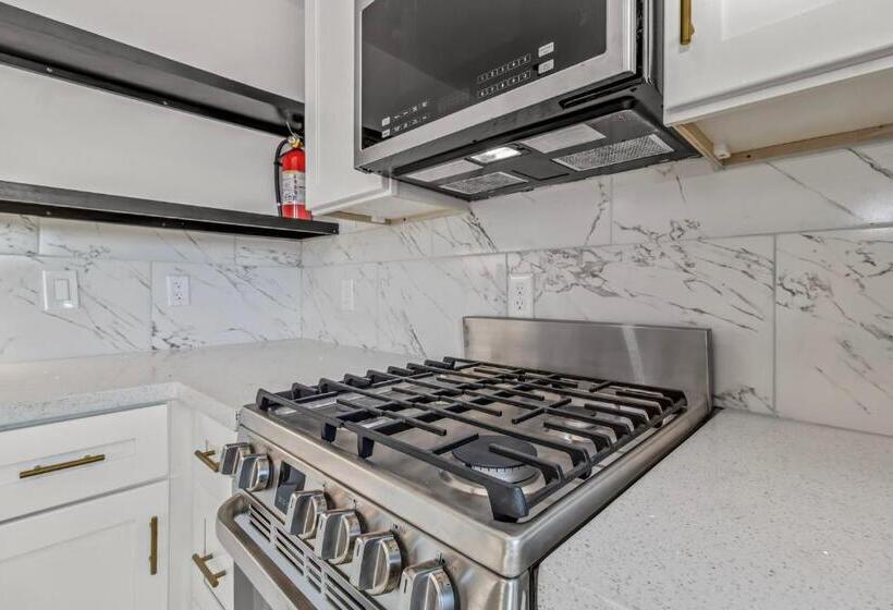 모텔 Studios On Fourth