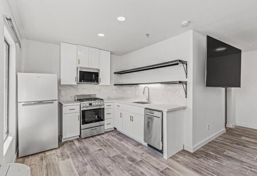 모텔 Studios On Fourth