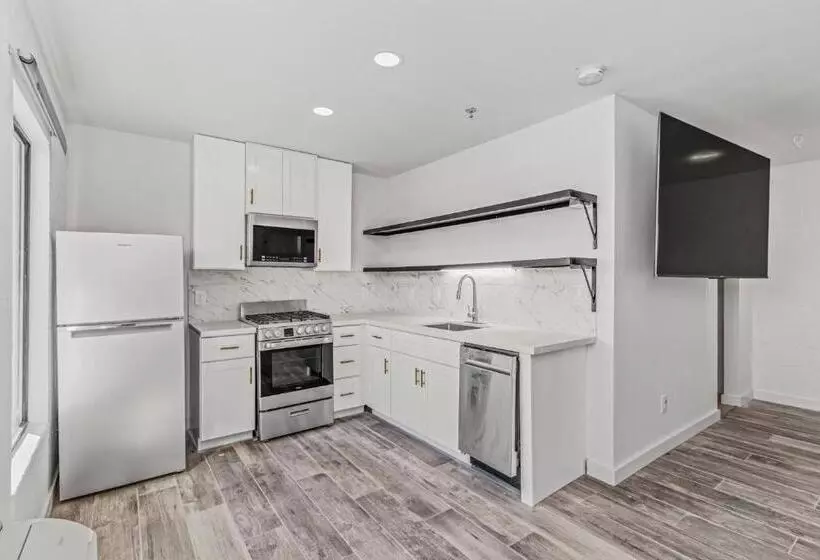 Motelli Studios On Fourth