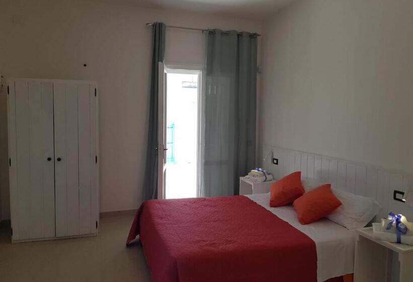 پانسیون Calaluna Country House   Punta Prosciutto