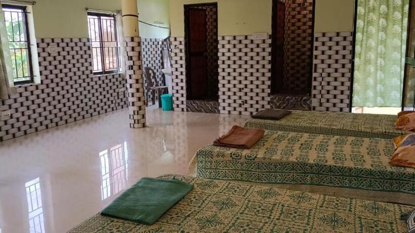 פנסיון Konark Inn Guest House