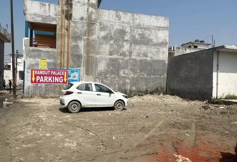 Majatalo Ramdut Palace