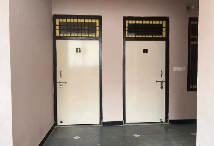 Majatalo Ramdut Palace