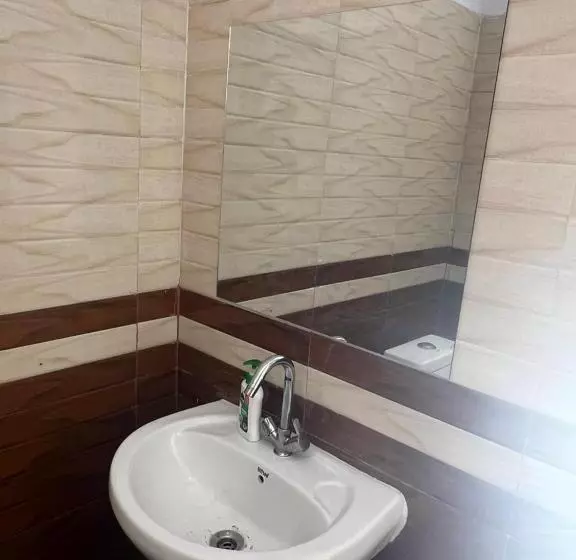 Majatalo Ramdut Palace