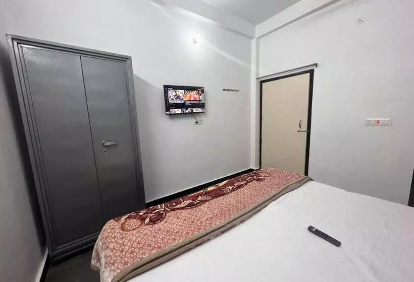 Majatalo Ramdut Palace