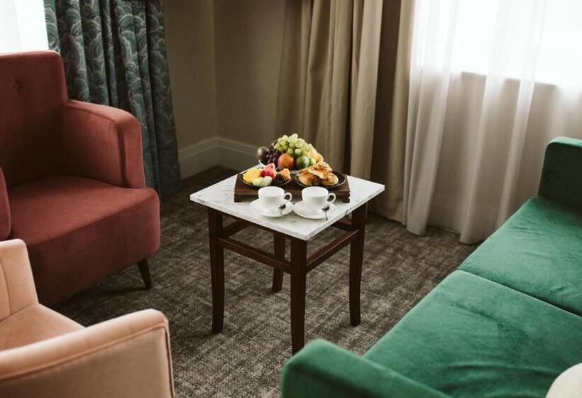 The Hillbrook Hotel & Spa   Sherborne