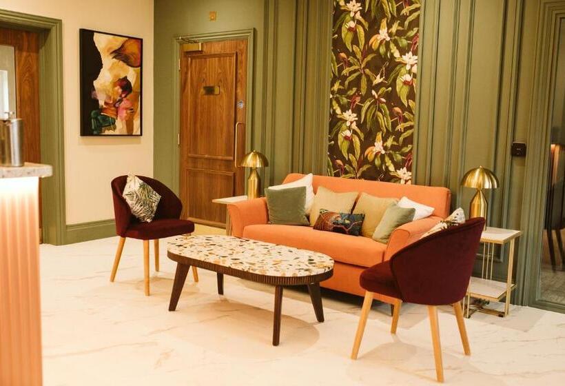 The Hillbrook Hotel & Spa   Sherborne