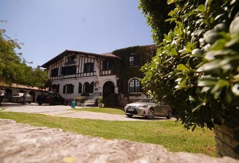 Retkeilymaja Hosteria Del Bosque