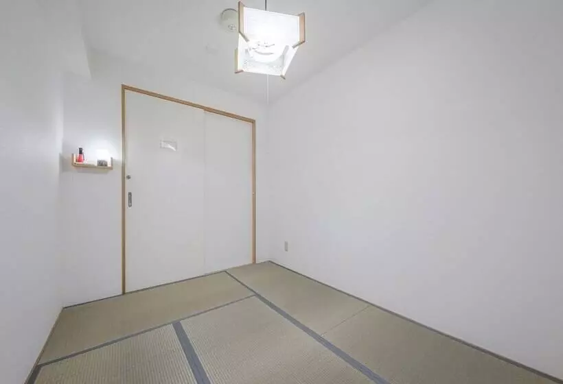 ユースホステル Super Conveniently Located The Guest House Hakodate Bay