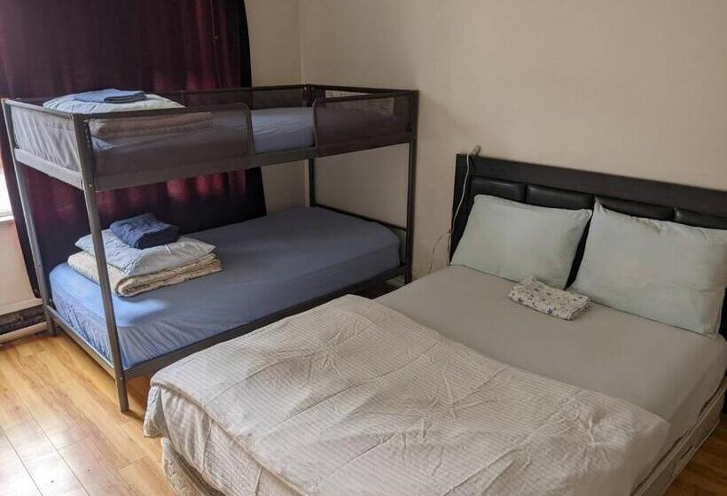 ユースホステル Vancouver Backpacker House