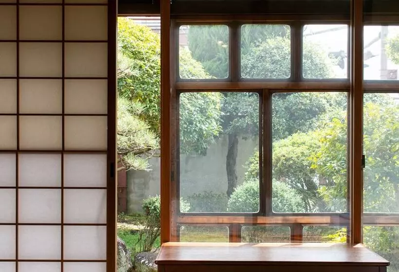 Retkeilymaja Yuzan Guesthouse