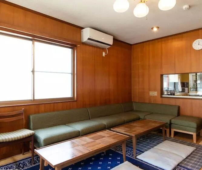 Retkeilymaja Yuzan Guesthouse