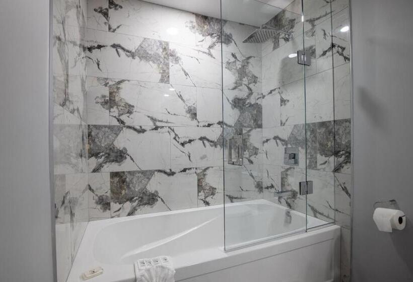 تختخواب و صبحانه Niagara Luxury Suites