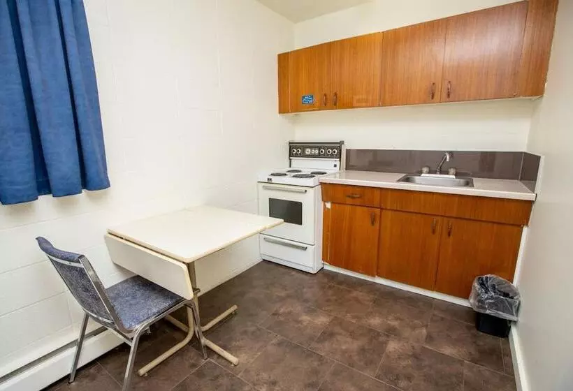 Camrose Motel