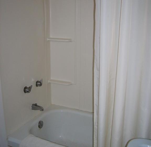 Capricorn Motel Royale 1000 Islands