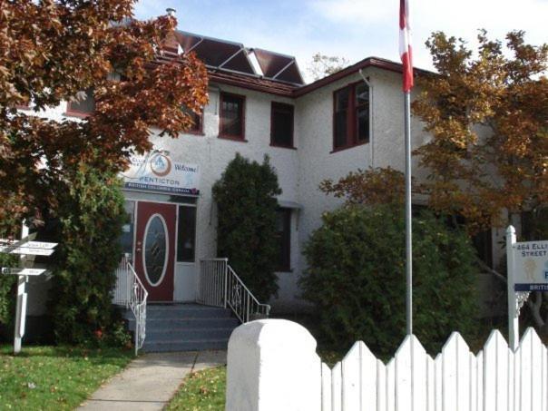 Hi Penticton   Hostel