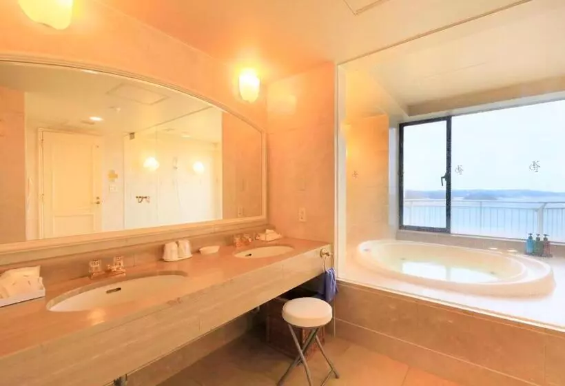 Hotelli Kamogawa Grand Tower