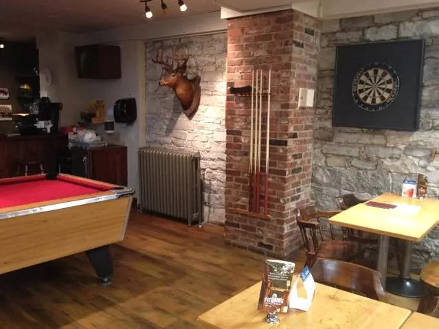 ホテル The Queen's Inn