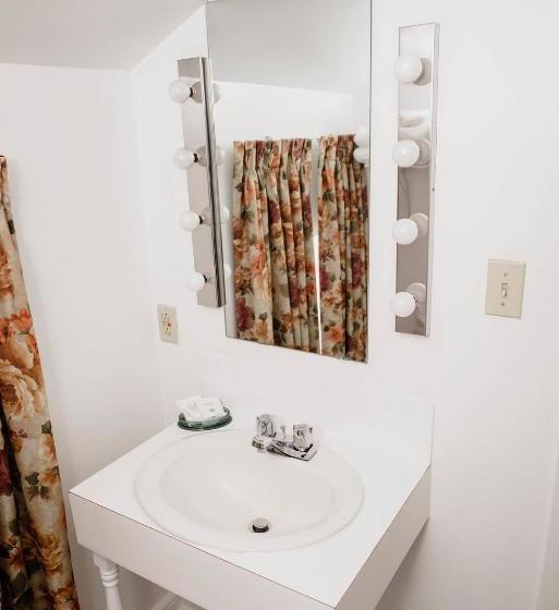 فندق The Queen's Inn