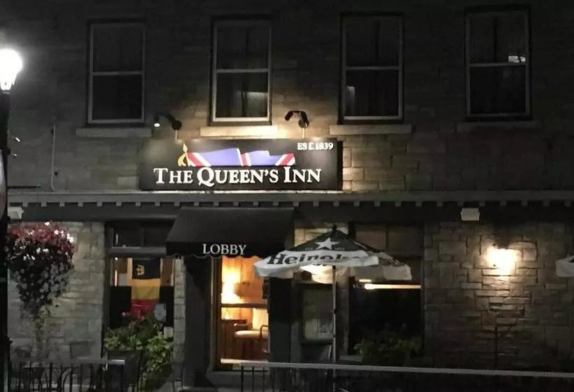 ホテル The Queen's Inn