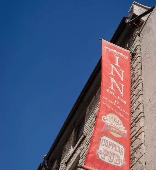 ホテル The Queen's Inn