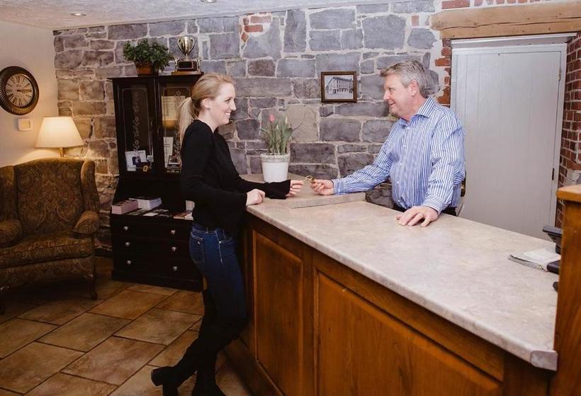 فندق The Queen's Inn