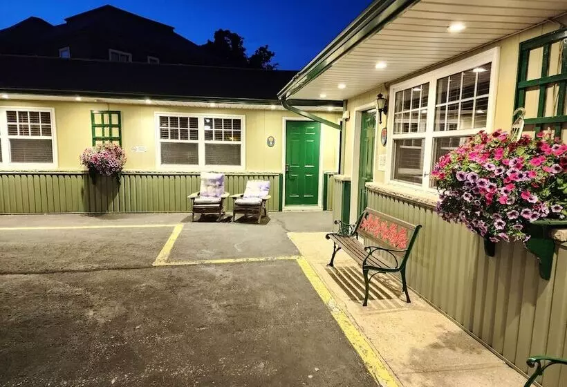 Maple Leaf Motel