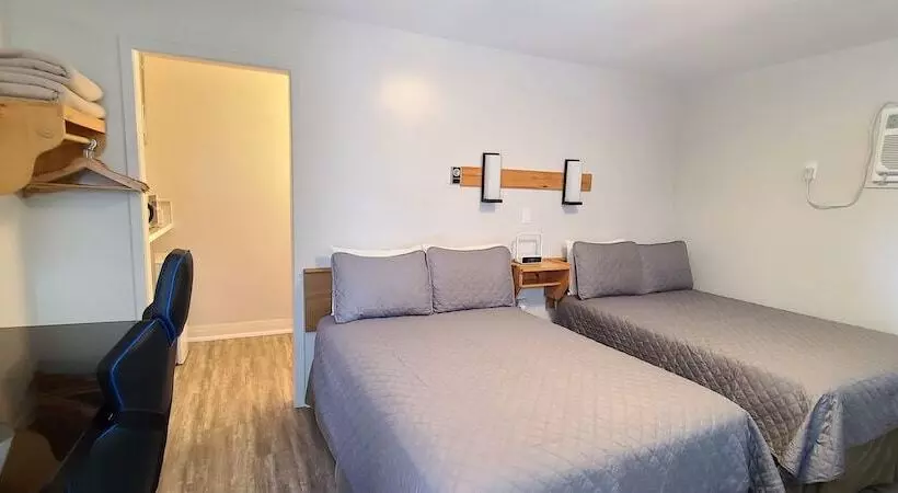 Maple Leaf Motel