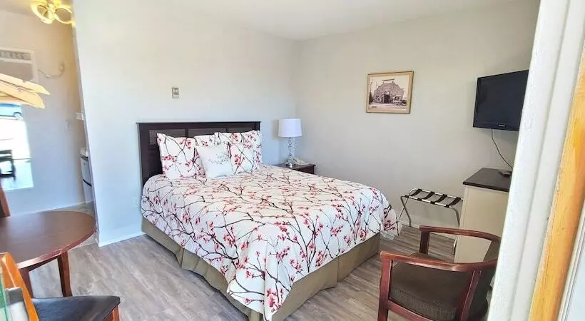 Maple Leaf Motel