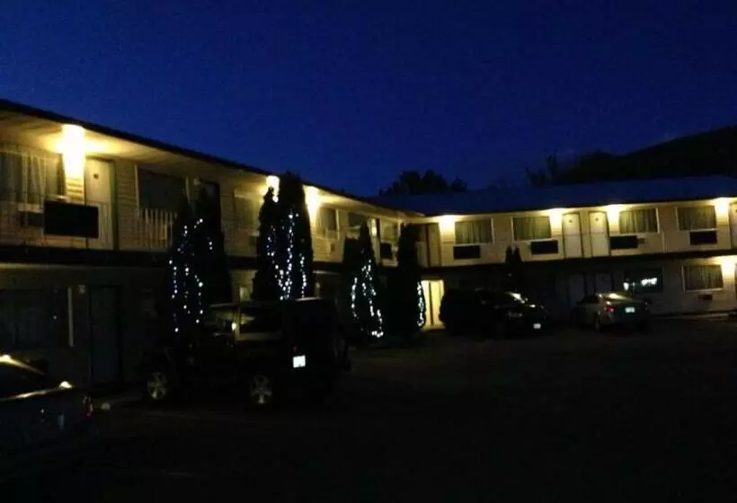 モーテル Cache Creek Inn