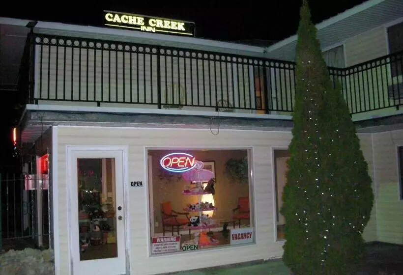 モーテル Cache Creek Inn