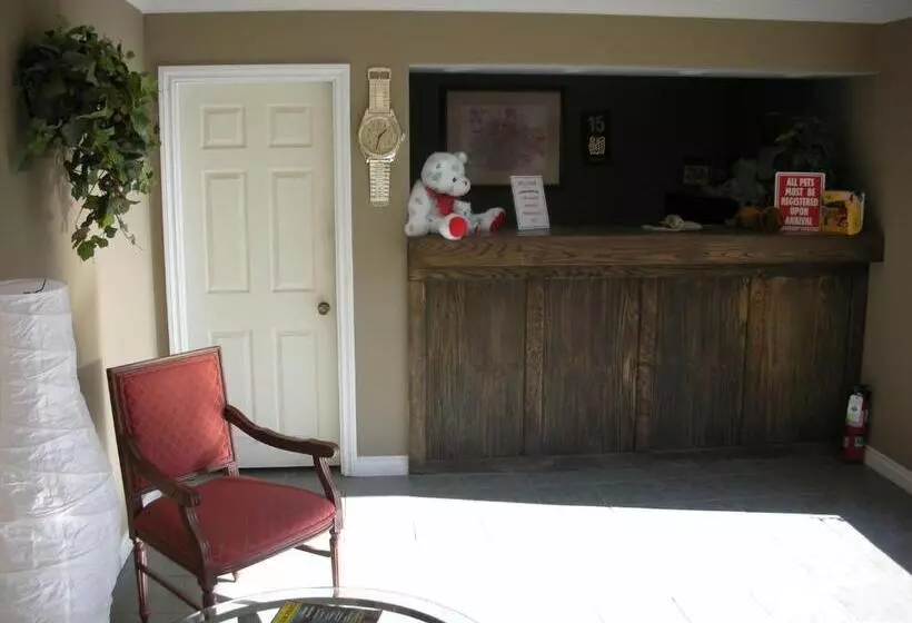 モーテル Cache Creek Inn