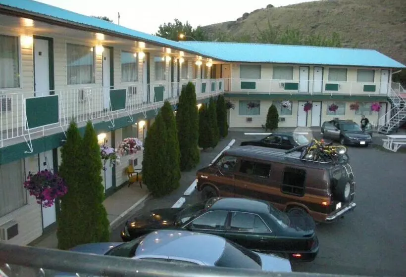 モーテル Cache Creek Inn