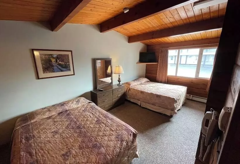 Raccoon Lodge Motel