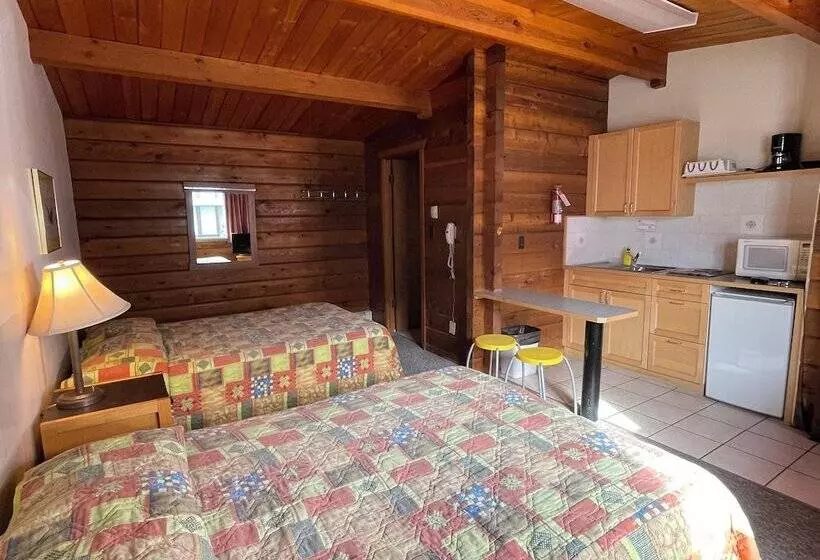 Raccoon Lodge Motel