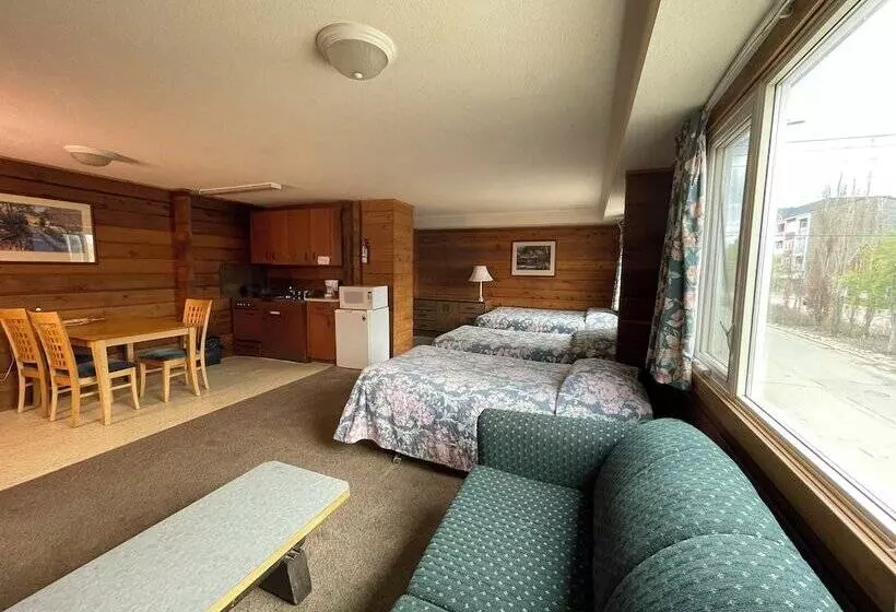 Raccoon Lodge Motel