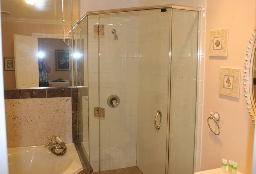 تختخواب و صبحانه Niagara Luxury Suites