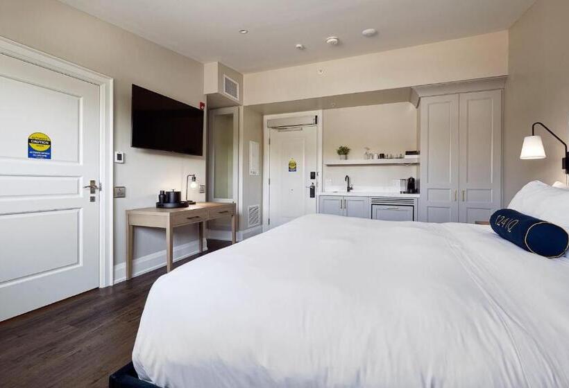 Resort Otel 124 On Queen Hotel & Spa