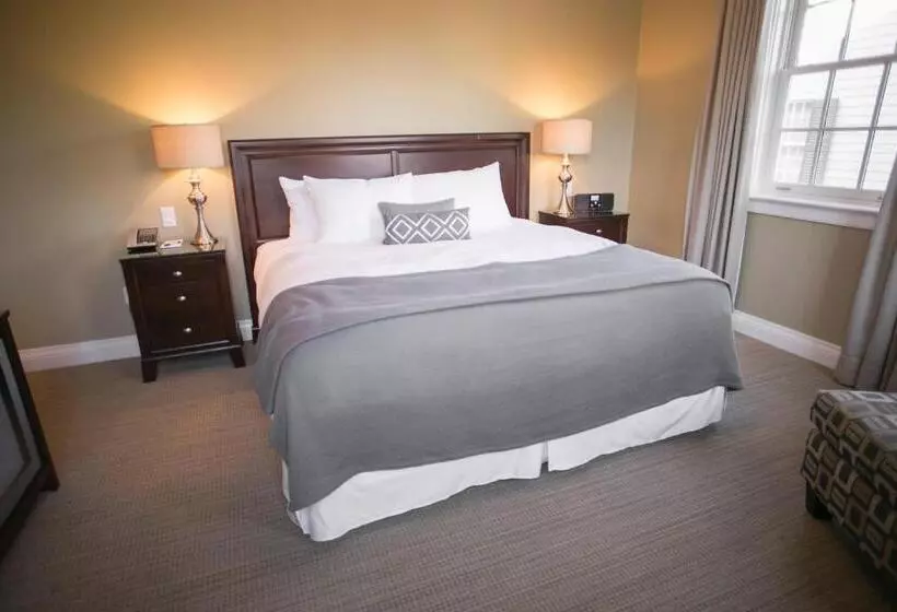 Lomakeskus 124 On Queen Hotel & Spa