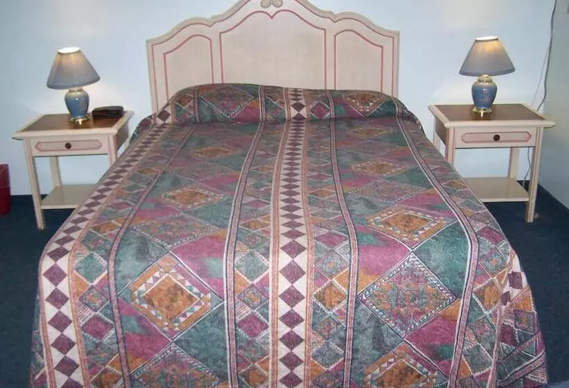 Round Up Motel